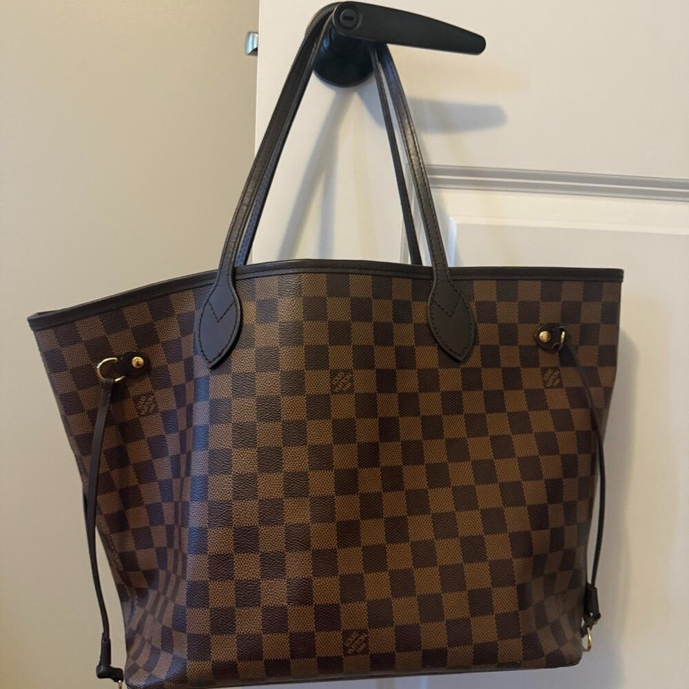 Authentic Louis Vuitton Neverfull MM